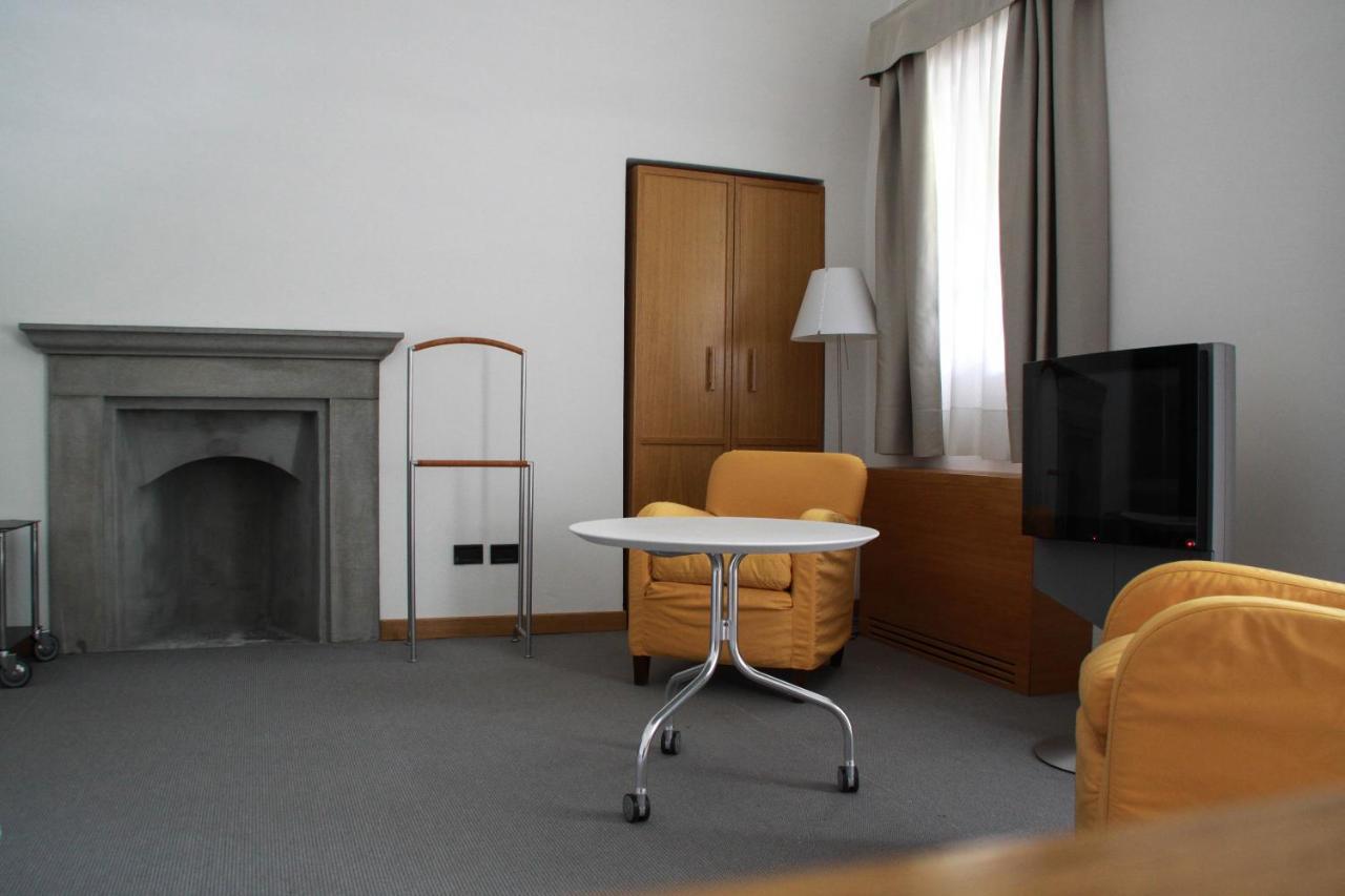 Hotel Cavour Et Des Officiers Bard Εξωτερικό φωτογραφία